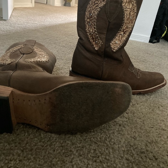 Cowboy boots - Picture 2 of 3